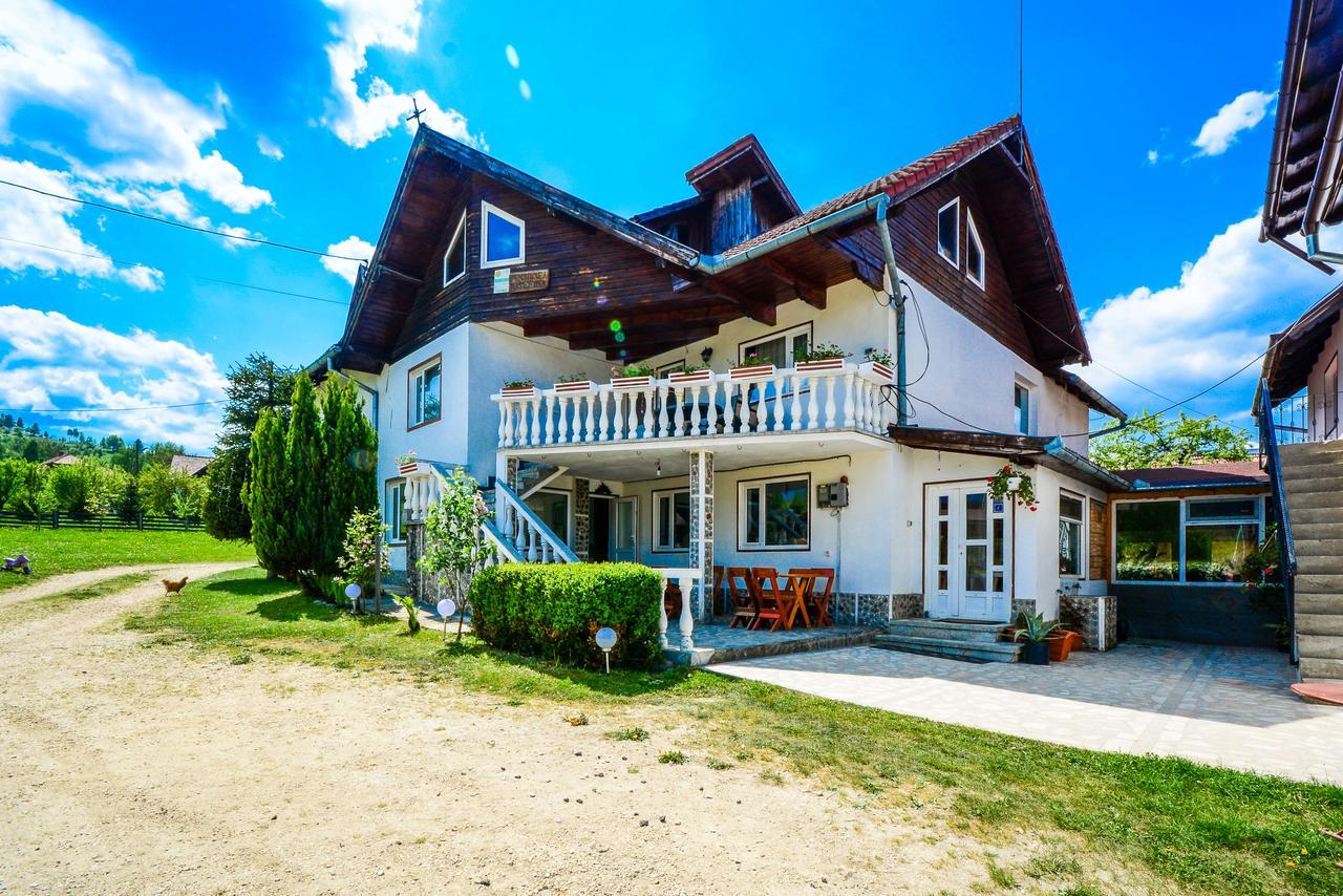 Pensiunea Iozefina Moieciu de Jos Exterior foto